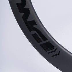 RACE DVSN EXPERT CARBON / 1 x 3/8" / RIMS / FRONT