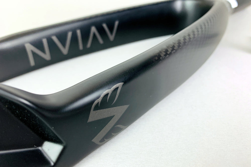 AVIAN x STAY STRONG VERSUS PRO CARBON / 20" / TAPERED 1.5 / FORKS / BLACK