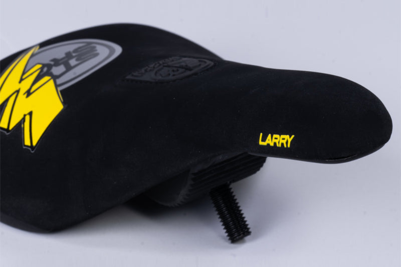 LARRY EDGAR SLIM / PIVOTAL / SEAT / BLACK