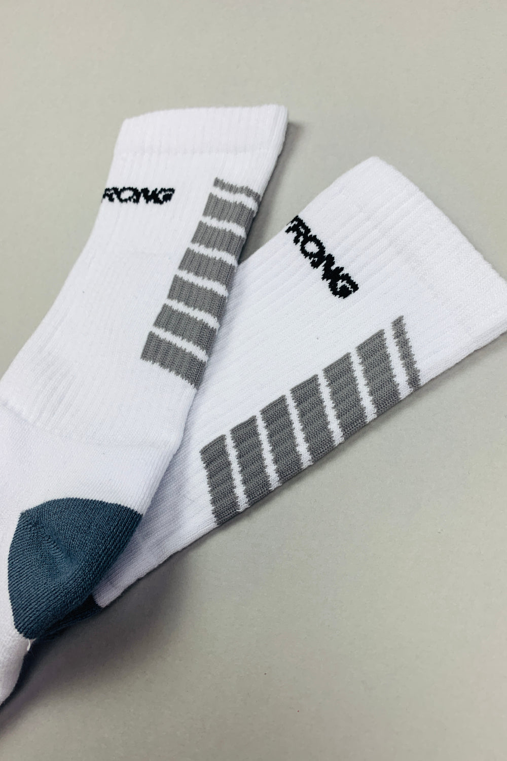 CHEVRON / SOCKS / SINGLE PAIR / WHITE